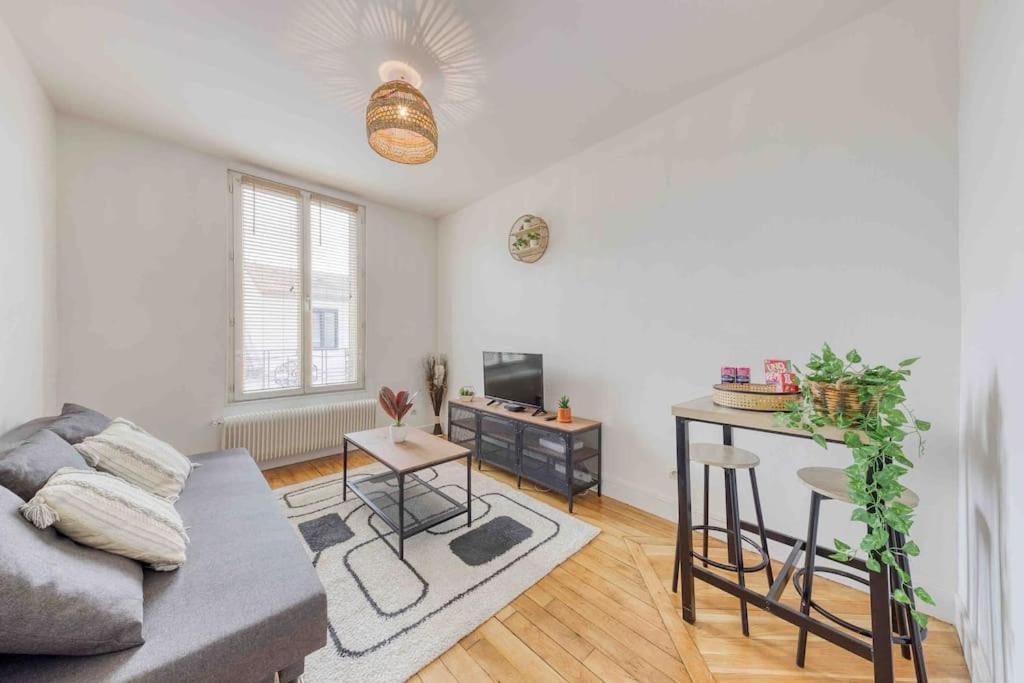 Appartement Cosy Au Calme, Proche De Paris Et Du Rer B Gentilly Kültér fotó