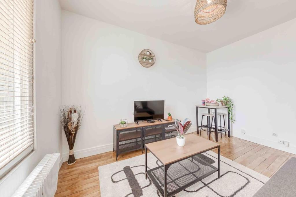 Appartement Cosy Au Calme, Proche De Paris Et Du Rer B Gentilly Kültér fotó